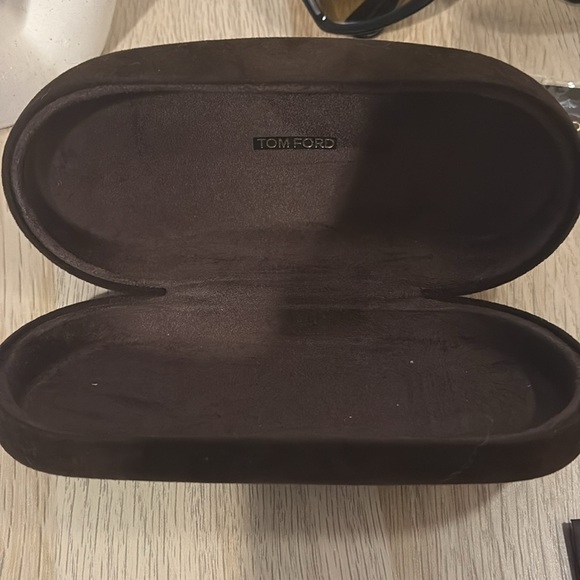 Tom Ford Bold Oversized Black Sunglasses 😎 - Picture 7 of 7